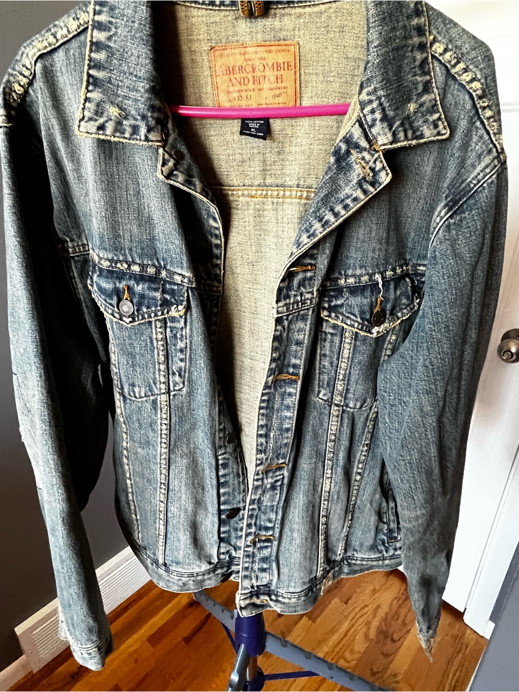 Abercrombie & Fitch Men’s Vintage Wash Denim Jacket
